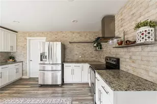 4047 Meadow Way, Marietta, GA 30066 - Photo 9