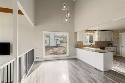 4047 Meadow Way, Marietta, GA 30066 - Photo 13