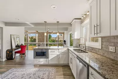 4047 Meadow Way, Marietta, GA 30066 - Photo 7