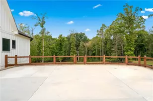 240 Oakwood Dr, Commerce, GA 30529 - Photo 49