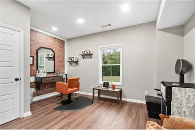 240 Oakwood Drive, Commerce, GA 30529 - Photo 35