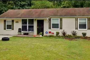 2608 Santa Barbara Dr NW, Atlanta, GA 30318 - Photo 1