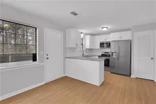 3033 Parkside Ct, Snellville, GA 30078 - Photo 7