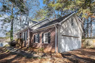 4521 S Roberts Dr, Sugar Hill, GA 30518 - Photo 9