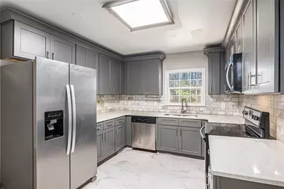 4521 S Roberts Drive, Sugar Hill, GA 30518 - Photo 11