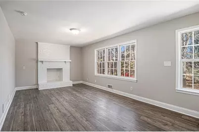 4521 S Roberts Drive, Sugar Hill, GA 30518 - Photo 5