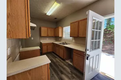 4510 Swan Trace, Atlanta, GA 30349 - Photo 9