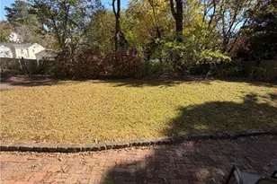 2961 Parkridge Dr NE, Atlanta, GA 30319 - Photo 15