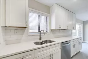 1301 Parkaire Crossing, Marietta, GA 30068 - Photo 11