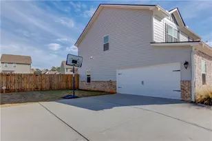 802 Robbie Ln, Monroe, GA 30655 - Photo 3