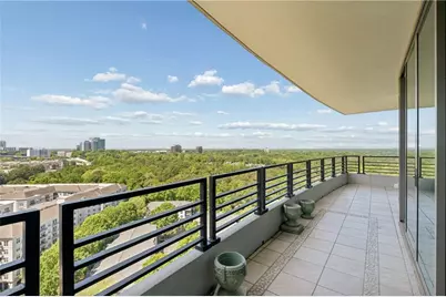 700 Park Regency Place NE #2104, Atlanta, GA 30326 - Photo 11