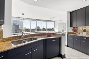 700 Park Regency Pl NE, Atlanta, GA 30326 - Photo 7