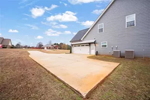 208 Ashley Glen Dr, Williamson, GA 30292 - Photo 31