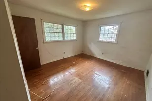 2703 Arrowood Dr, East Point, GA 30344 - Photo 9