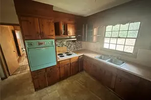 2703 Arrowood Dr, East Point, GA 30344 - Photo 21