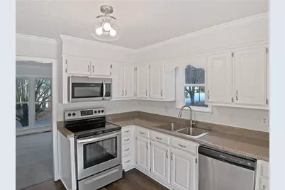 2454 Jacks View Court, Snellville, GA 30078 - Photo 7