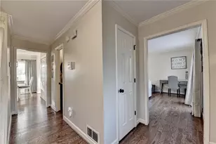 1093 Washington Lee Dr SW, Lilburn, GA 30047 - Photo 7