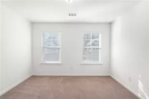 2212 Triple Crown Ln, Lithonia, GA 30058 - Photo 11