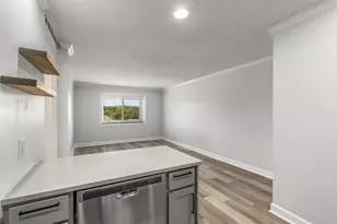 2285 Peachtree Rd NE, Atlanta, GA 30309 - Photo 17