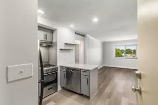 2285 Peachtree Rd NE, Atlanta, GA 30309 - Photo 7