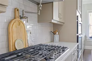 6435 Lucent Ln, Atlanta, GA 30328 - Photo 11