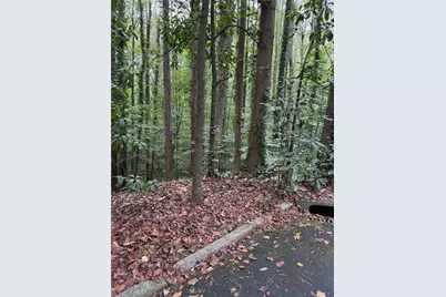 1095 Nawench Drive, Atlanta, GA 30327 - Photo 13