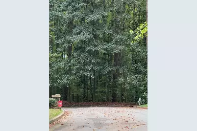 1095 Nawench Drive, Atlanta, GA 30327 - Photo 15