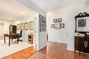 22 Vanessa Dr SE, Smyrna, GA 30082 - Photo 5