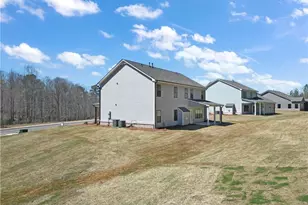 196 Weslyn Dr, Social Circle, GA 30025 - Photo 9