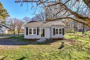 562 Highland Ave, Summerville, GA 30747 - Photo 3