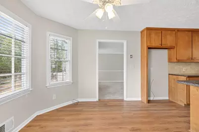 2045 Skyland Glen Drive, Snellville, GA 30078 - Photo 11