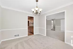 2045 Skyland Glen Dr, Snellville, GA 30078 - Photo 7