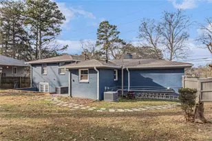 187 Hamilton E Holmes Dr, Atlanta, GA 30318 - Photo 25