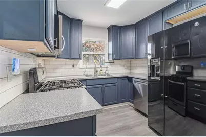 187 Hamilton E Holmes Drive, Atlanta, GA 30318 - Photo 9