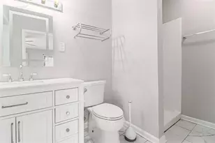 187 Hamilton E Holmes Dr, Atlanta, GA 30318 - Photo 15