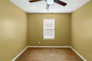 731 Bridgewood Ct, Lithonia, GA 30058 - Photo 25