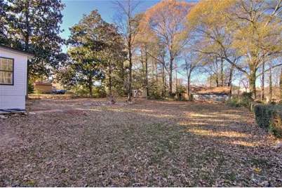1215 Sheppard Place, Stone Mountain, GA 30083 - Photo 23