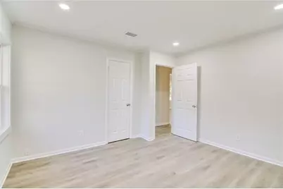 1215 Sheppard Place, Stone Mountain, GA 30083 - Photo 17