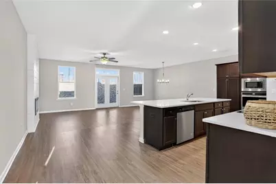 1127 Lucan Ln, Lawrenceville, GA 30043 - Photo 3