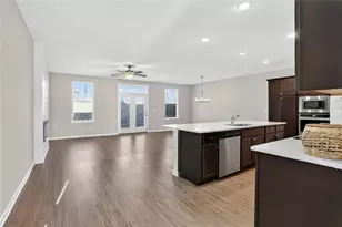 1127 Lucan Ln, Lawrenceville, GA 30043 - Photo 3