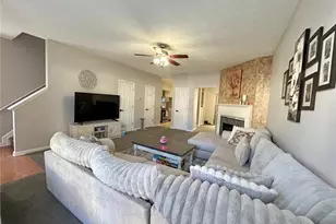 924 Tree Creek Blvd, Lawrenceville, GA 30043 - Photo 11