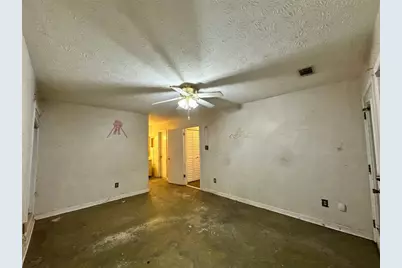 1001 Lake Pointe Circle, Roswell, GA 30075 - Photo 9