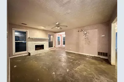 1001 Lake Pointe Circle, Roswell, GA 30075 - Photo 5