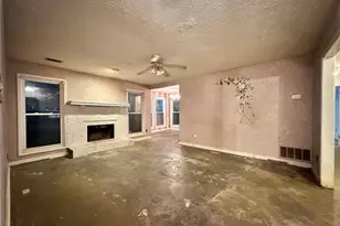 1001 Lake Pointe Cir, Roswell, GA 30075 - Photo 5