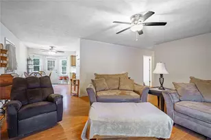 2810 Crystal Brooke Ln, Snellville, GA 30078 - Photo 5