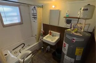 228 Rose Ave, Woodbury, GA 30293 - Photo 11