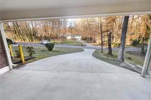 3431 Hickory View Dr NW, Marietta, GA 30064 - Photo 17