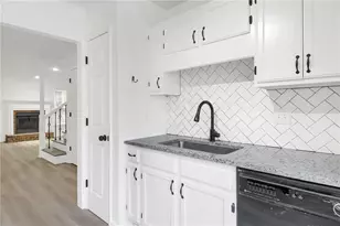 1135 Shiloh Ln NW, Kennesaw, GA 30144 - Photo 9