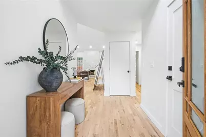 2768 Royal Bluff, Decatur, GA 30030 - Photo 5