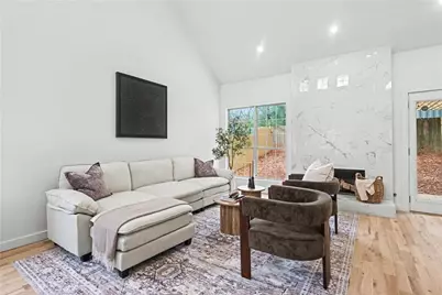 2768 Royal Bluff, Decatur, GA 30030 - Photo 7